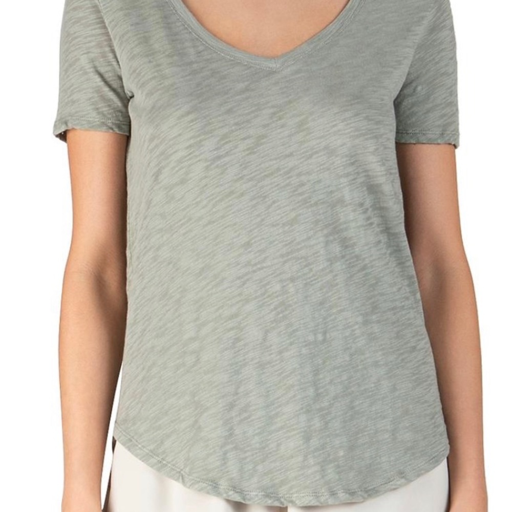 NWT ATM from Bloomingdale’s Womens V-Neck Slub T-Shirt in Green !